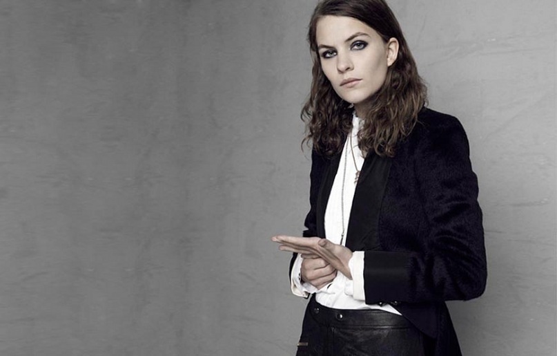 Дочка Стынга