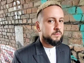 MONATIK виправдався за виступ на помпезному весіллі українців в Італії
