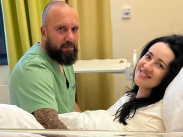 Вітвіцька показала перші кадри виписки з пологового