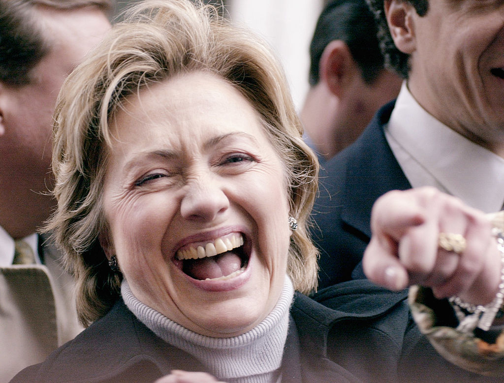 День сміху. Люди сміються