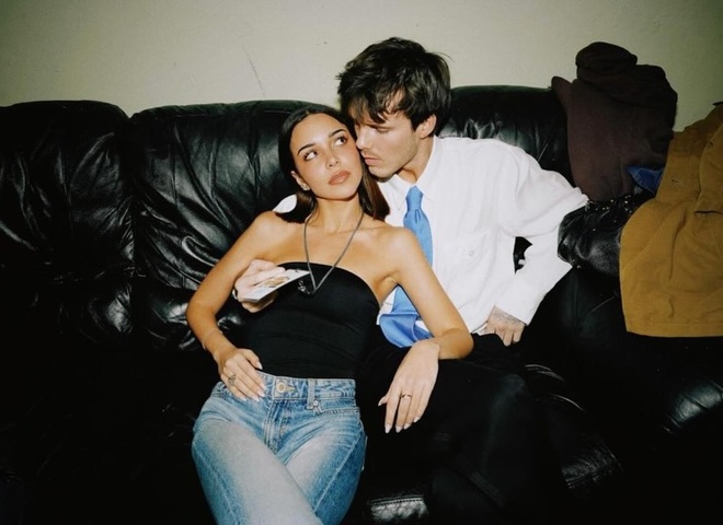 Молодший син Бекхемів публічно освідчився у почуттях старшій на 10 років співачці