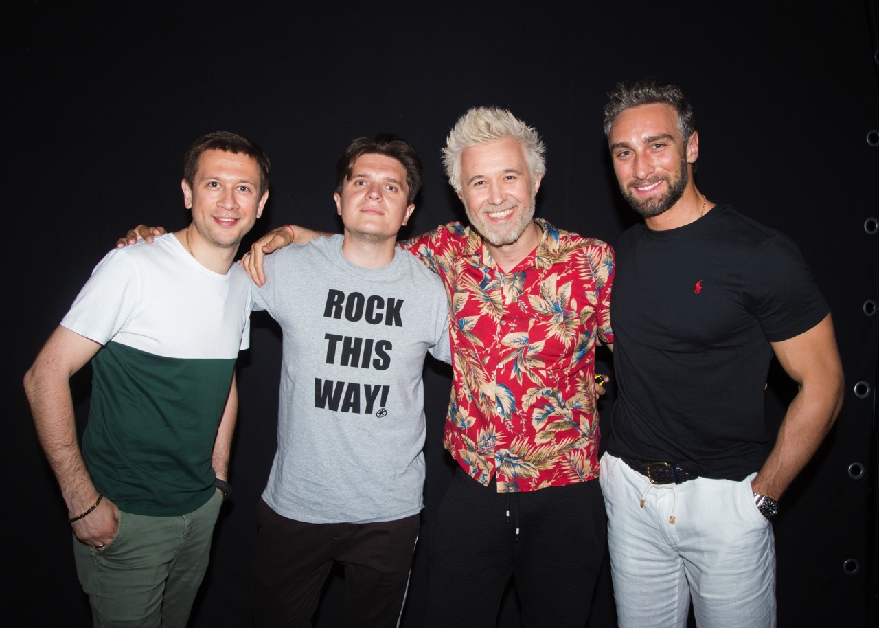 В Киеве прошла селебритиз-презентация игры RevolVR "Дикий запад"