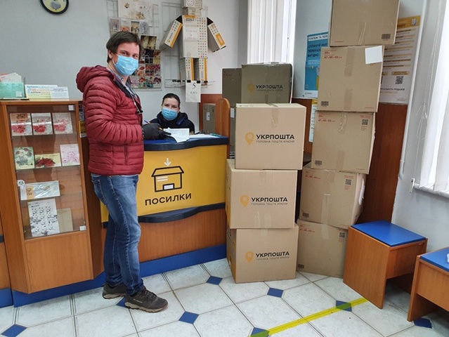 Дмитро Комаров відправив гуманітарну допомогу в клініки Луганської області