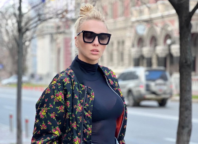 Оля Полякова