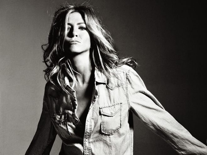 Дженифер Энистон