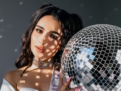 Анна Тринчер