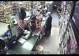 Мужик хотел ограбить магазин  