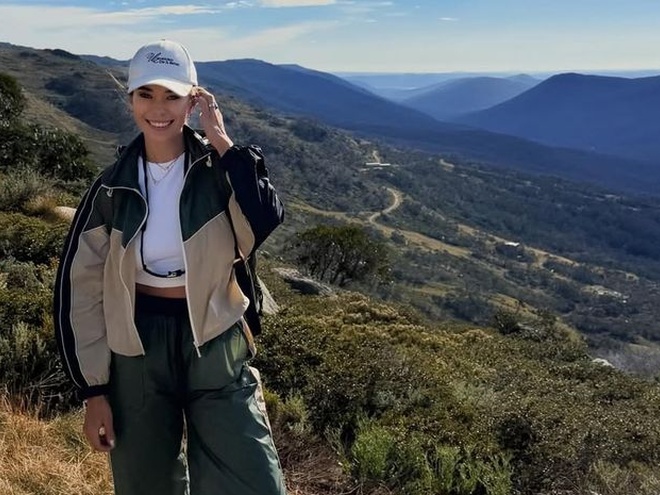 «Не тільки сумочки колекціоную»: Неплях підкорила найвищу точку Австралії
