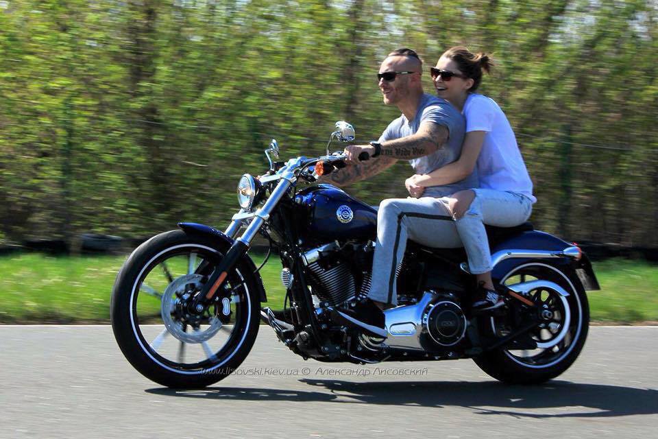 Ларсон и его жена