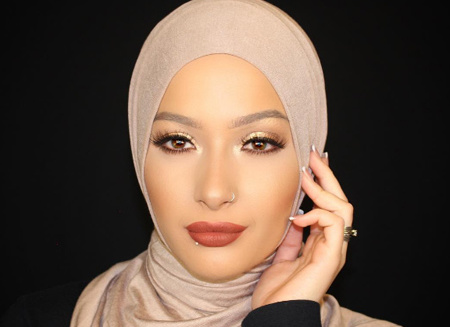 Мусульманская бьюти-блогер стала лицом американской косметики