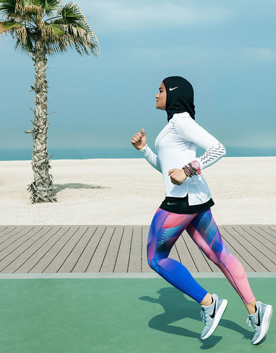 Хіджаб для жінок-атлетів Nike
