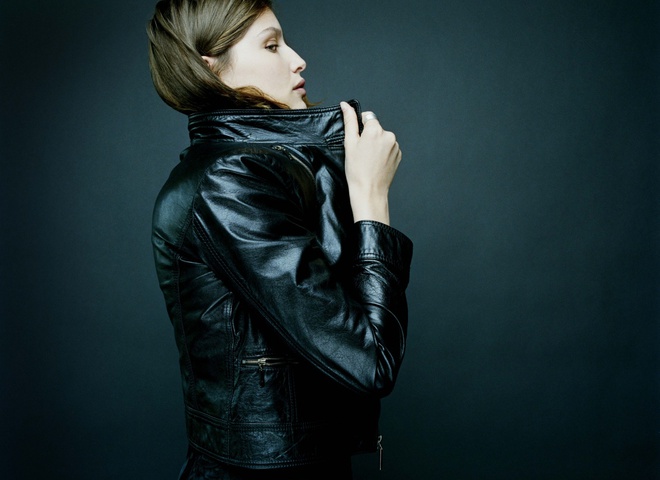 Летиция Каста