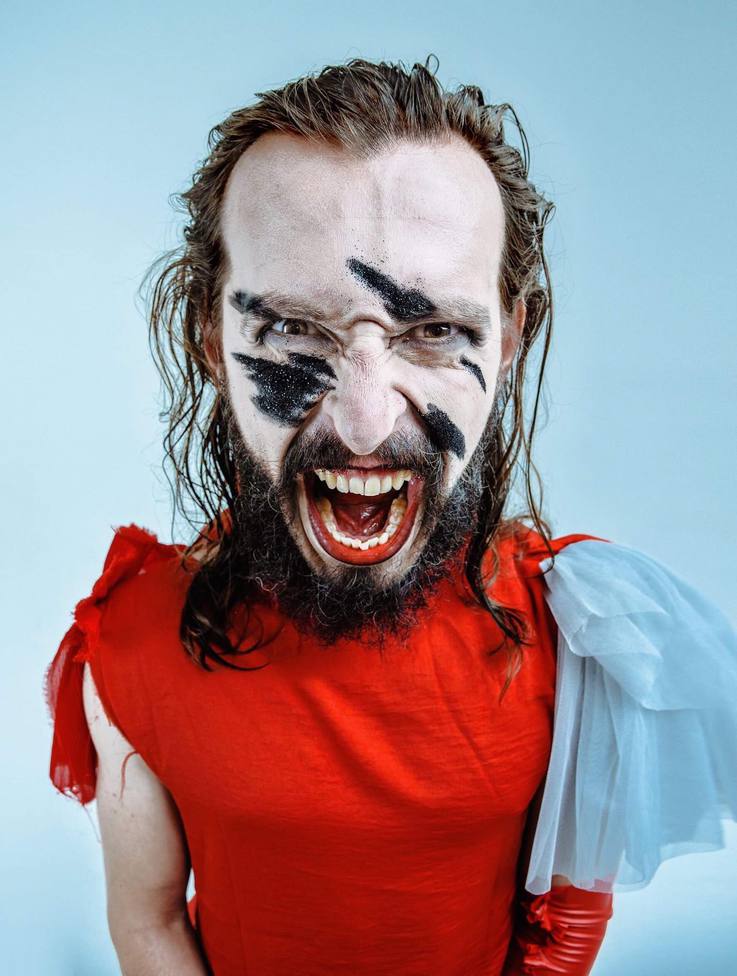 Театр "Мізантроп" презентував провокаційний фотопроект UBU THE KING