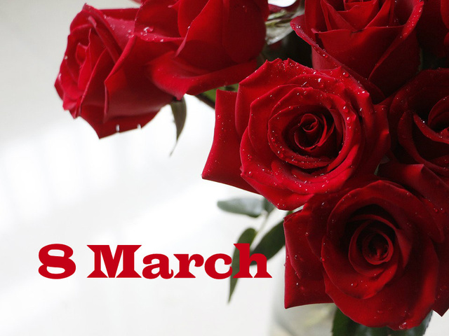 Шикарные розы к 8 марта