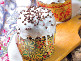 Кулич с корицей и шоколадом