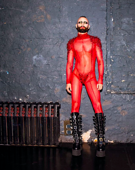 Кончіта Вурст в образі чоловіка: 31 фото іменинника дня