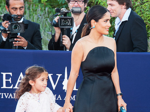 дочка Сальми Хайек