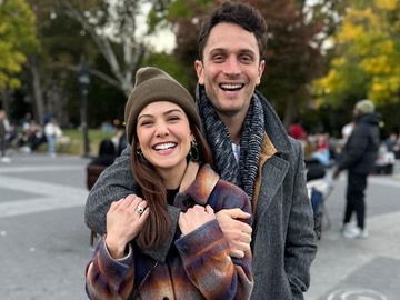 Зірки «Первородних» Даніель Кемпбелл та Колін Вуделл заручилися після 5 років стосунків