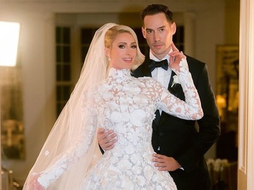 «Мій єдиний на мільйон»: Періс Гілтон показала романтичне відео із чоловіком