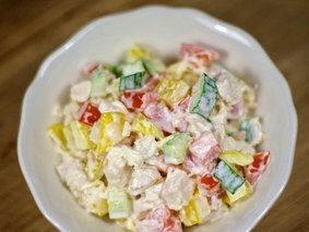 Салат с курицей и овощами Салат с курицей и овощами