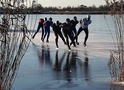 Каток посреди озера: Paterswoldse Meer 