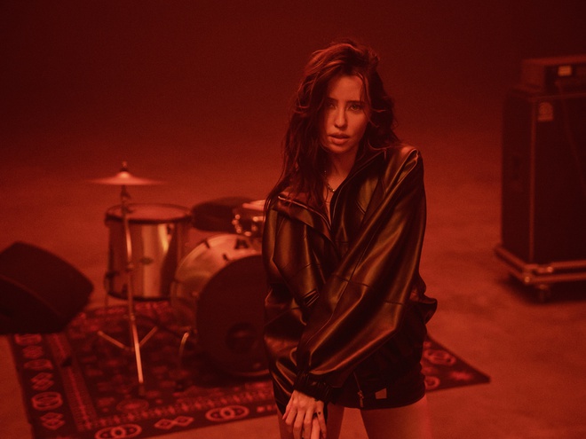 Пісня «Муракамі» від DOROFEEVA стала офіційним саундтреком до фільму «Песики»