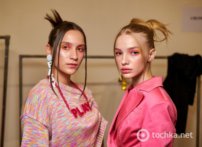 Backstage третьего дня Ukrainian Fashion Week noseason sept 2021