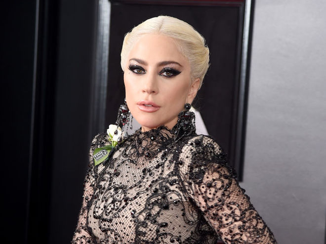 Леди Гага обручальное кольцо