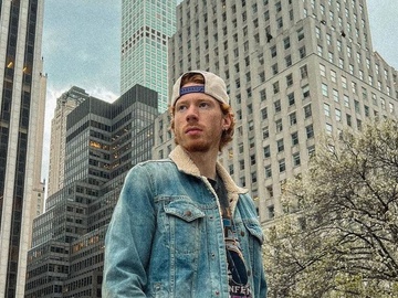 Онук Пугачової зацікавився в Нью-Йорку "реальним" розслідуванням НЛО