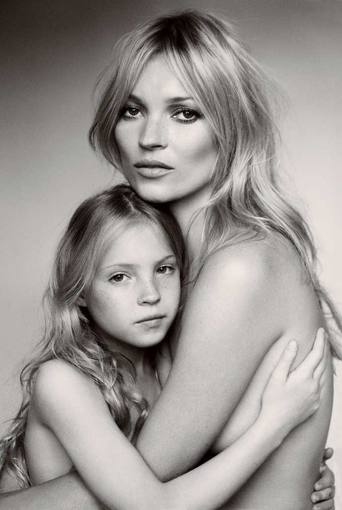 Кейт Мосс з донькою прикрасили обкладинку Vogue Italia