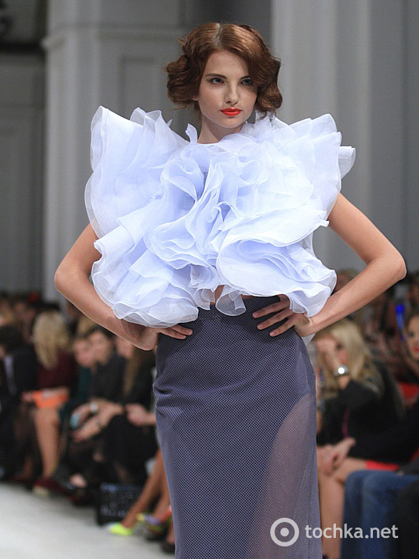 показ ANOUKI BICHOLLA