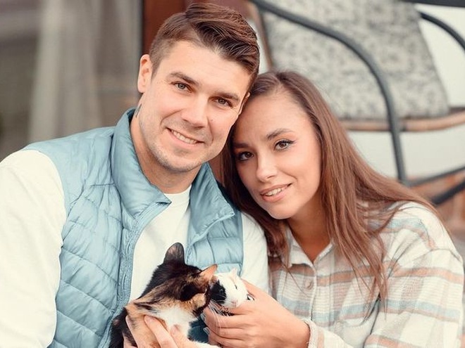 Ексучасник «Холостяка» Черкасов та його дружина відреагували на чутки про розлучення