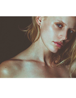 Настоящая красота: модель без ноги покоряет мир моды 