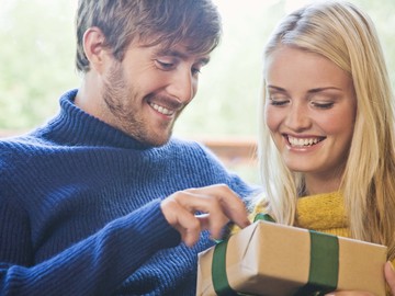 Хто не любить отримувати подарунки?