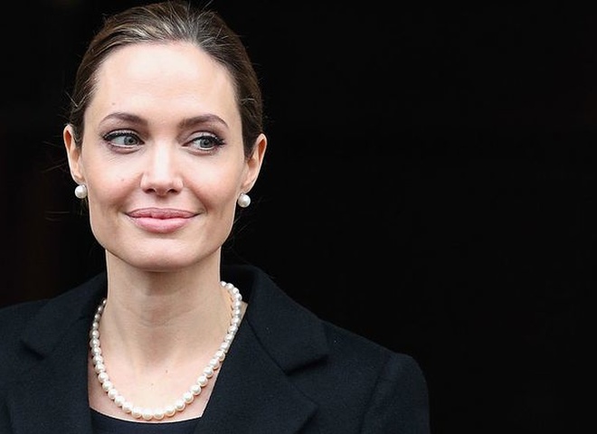 Анджеліна Джолі закрила свій фонд боротьби з насильством над жінками: в чому причина