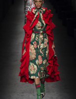 Модний принт осінь: забарвлення як у хустки