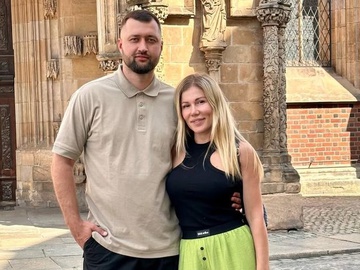 Омаргалієва запостила рідкісні фото з весілля з Тамерланом