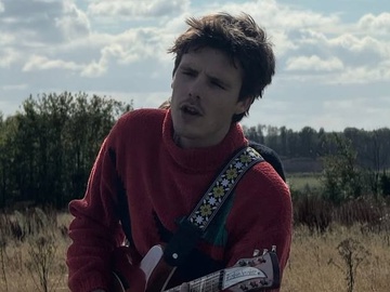 Молодший син Девіда та Вікторії Бекхемів розпочав кар'єру в музиці