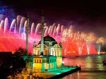 Тури на Новий рік 2017, Туреччина: дайвінг, новорічний круїз і столик на мосту