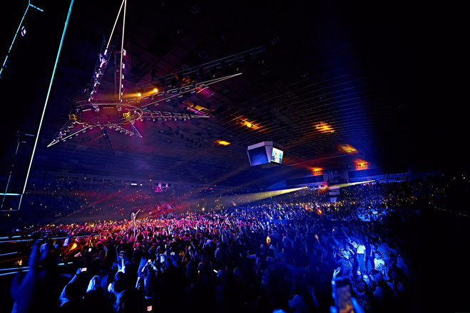 Оля Полякова и ее шоу "Королева ночи"