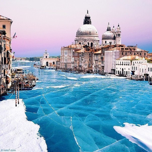 Нереальны фото. Замерщая Венеция