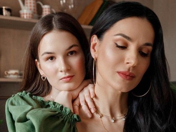 Єфросиніна розсекретила, де мешкає її 20-річна дочка і на кого вона вчиться