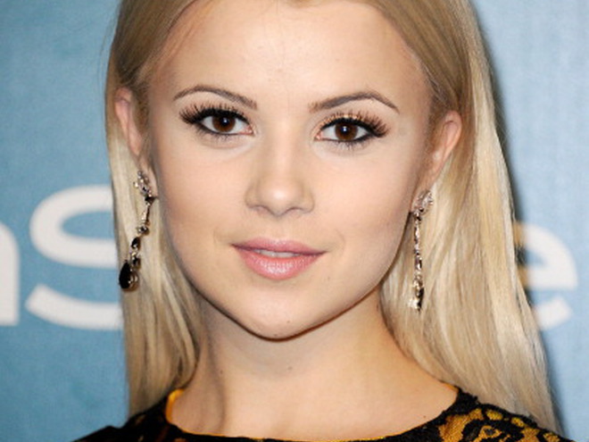 Міка Ньютон