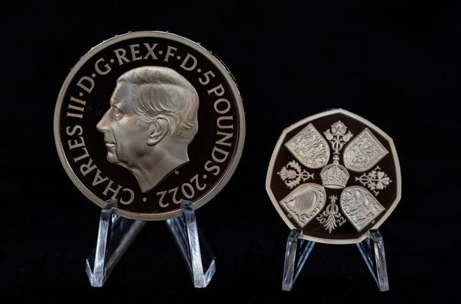Британский Королевский монетный двор выпустил первые монеты с портретом короля Чарльза III