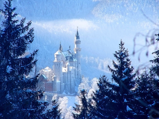 Замок Нойшванштайн