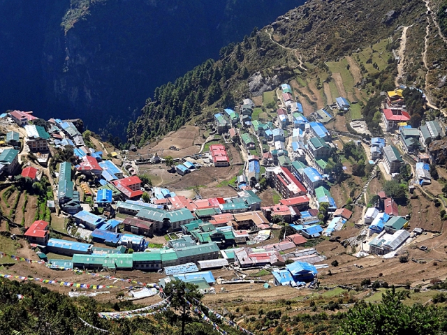 Города выше и ниже уровня моря: Намче-Базар, Непал