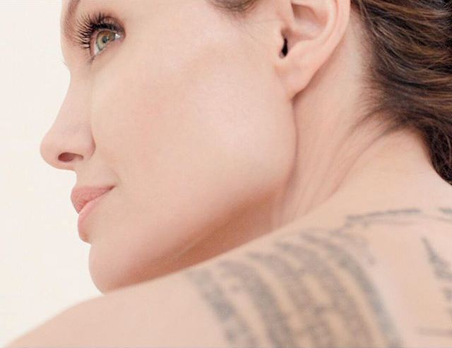 Анджеліна Джолі стала обличчям нового парфуму Guerlain