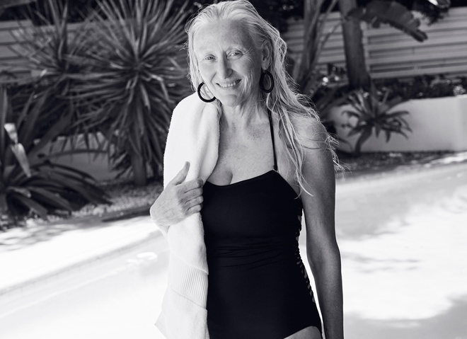 60-річна Гілліан Маклауд в рекламі купальників H&M