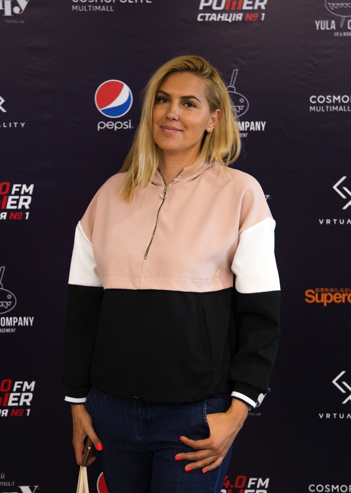 В Киеве прошла селебритиз-презентация игры RevolVR "Дикий запад"