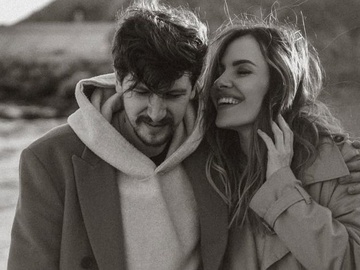 Чоловік MamaRika розкрив, скільки вона заробляє на прослуховуванні її хітів у мережі